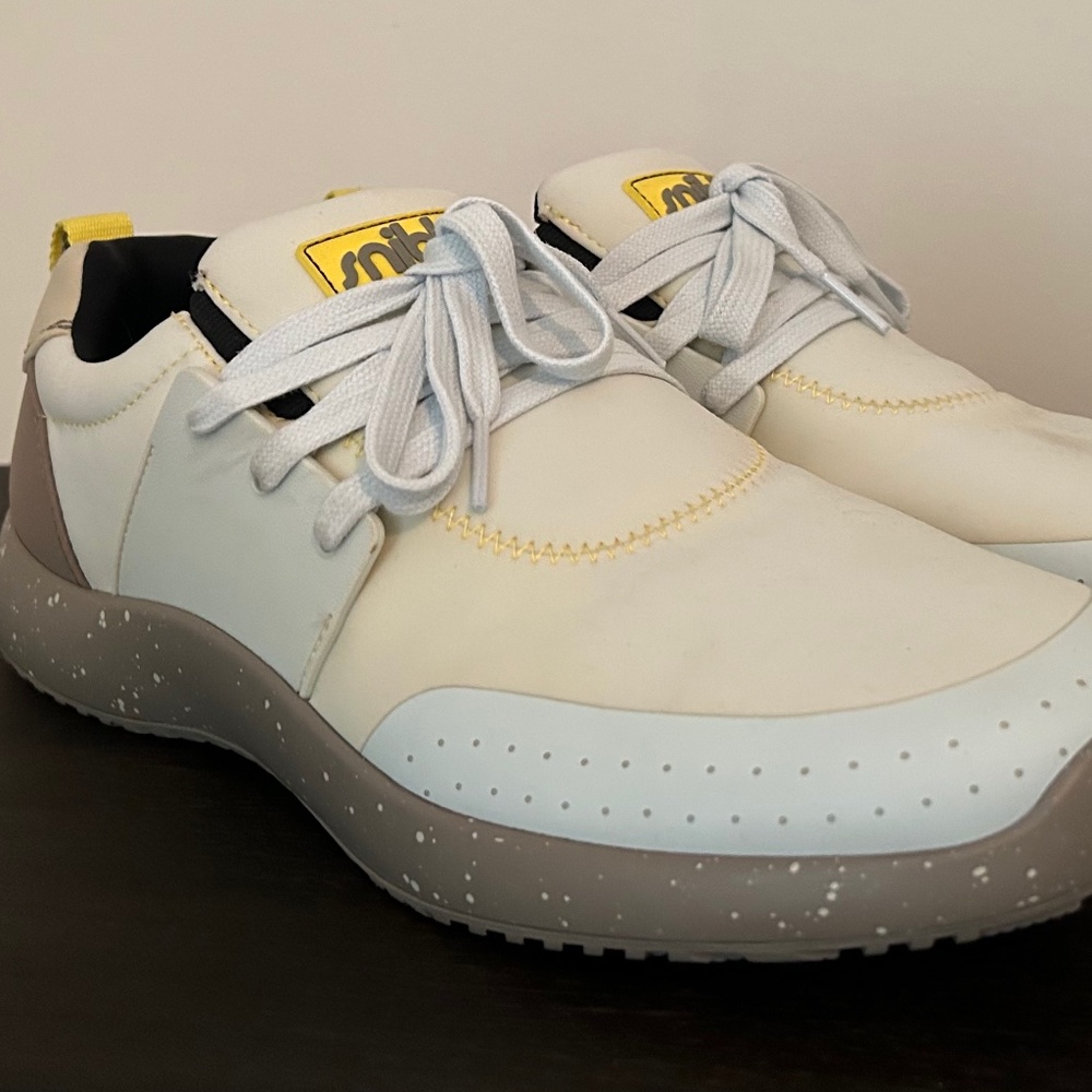 Snibbs "Banana Cream" Non-Slip Shoes